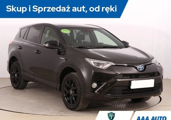 Toyota RAV4 cena 98000 przebieg: 74711, rok produkcji 2017 z Radom małe 326